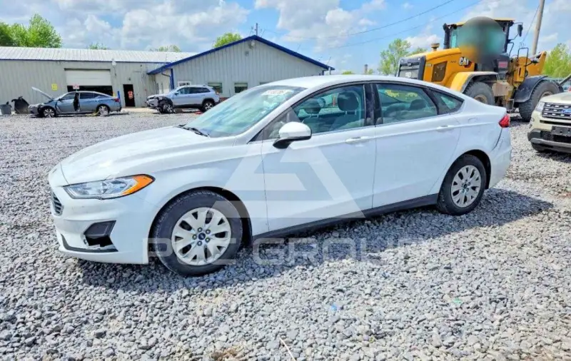 2020 Ford FUSION фото