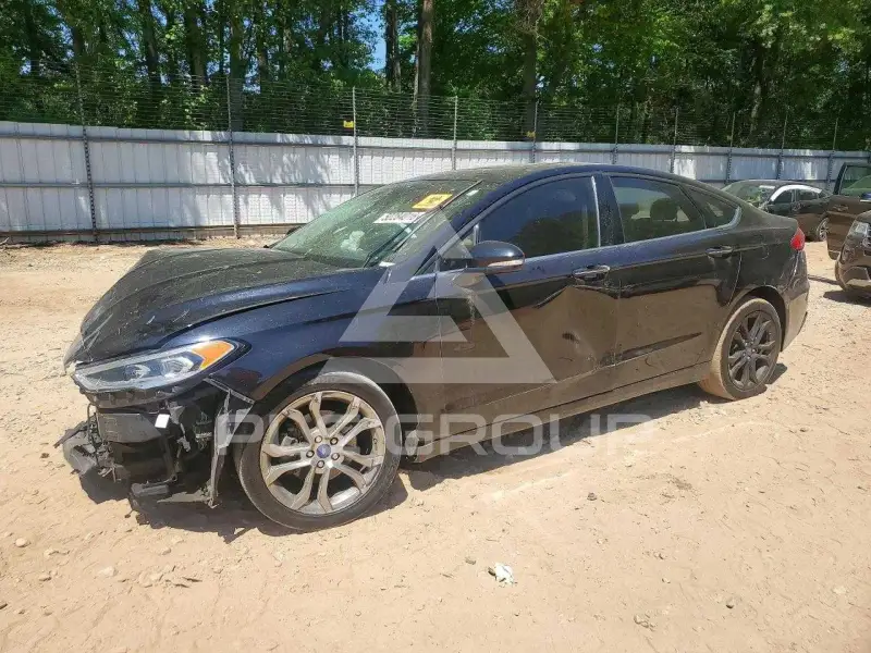 2020 Ford FUSION photo