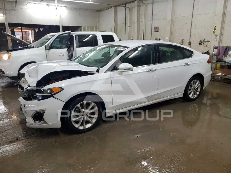 2020 Ford FUSION фото