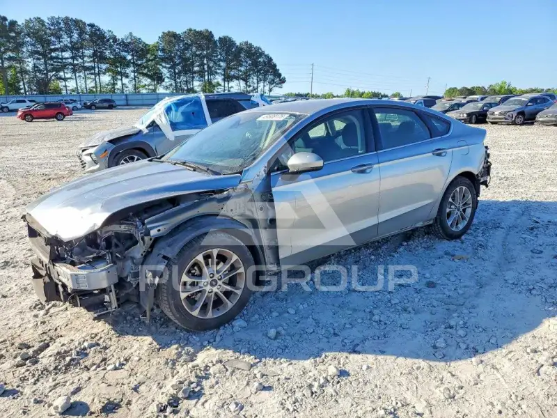 2020 Ford FUSION фото