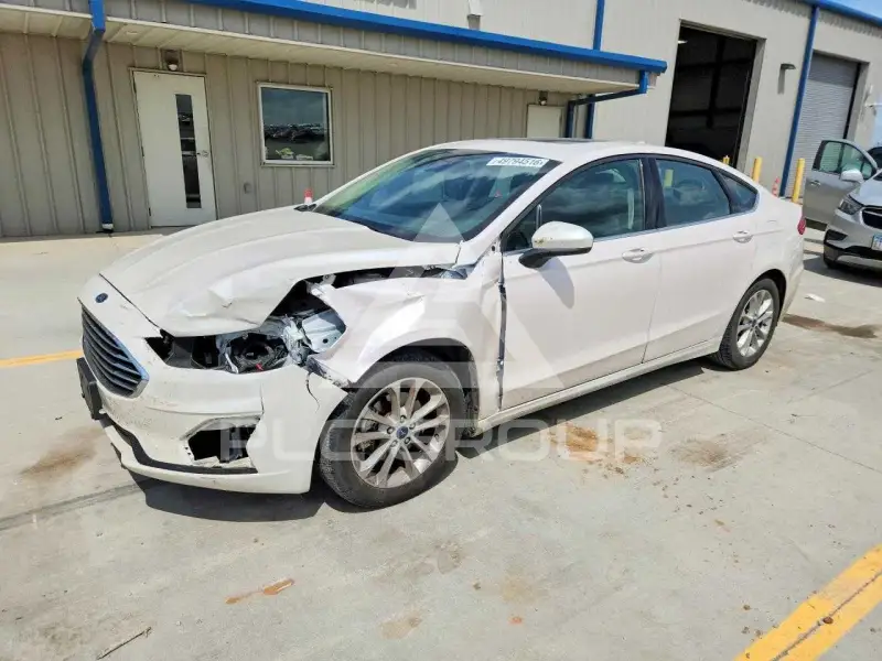 2020 Ford FUSION photo
