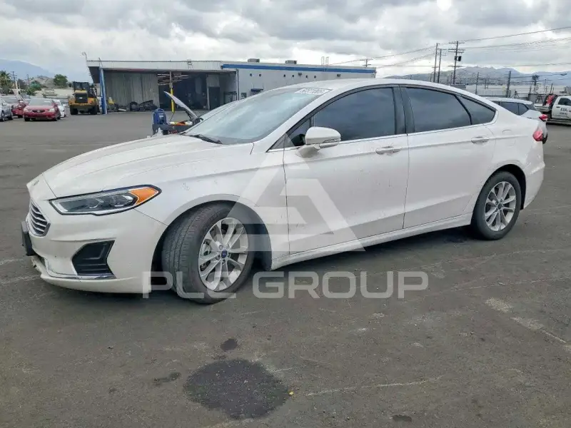 2020 Ford FUSION photo