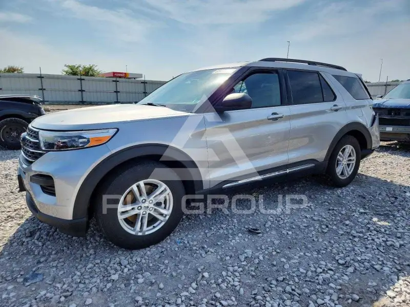 2020 Ford EXPLORER photo