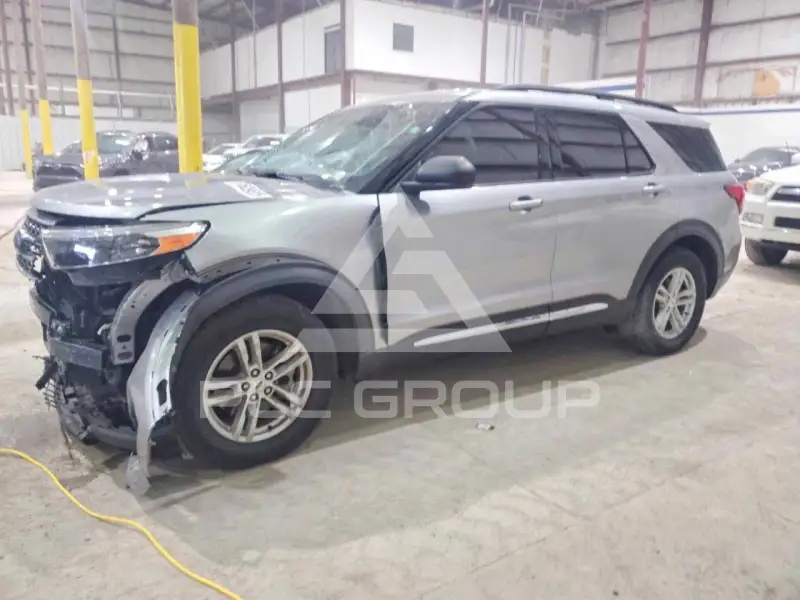 2020 Ford EXPLORER photo
