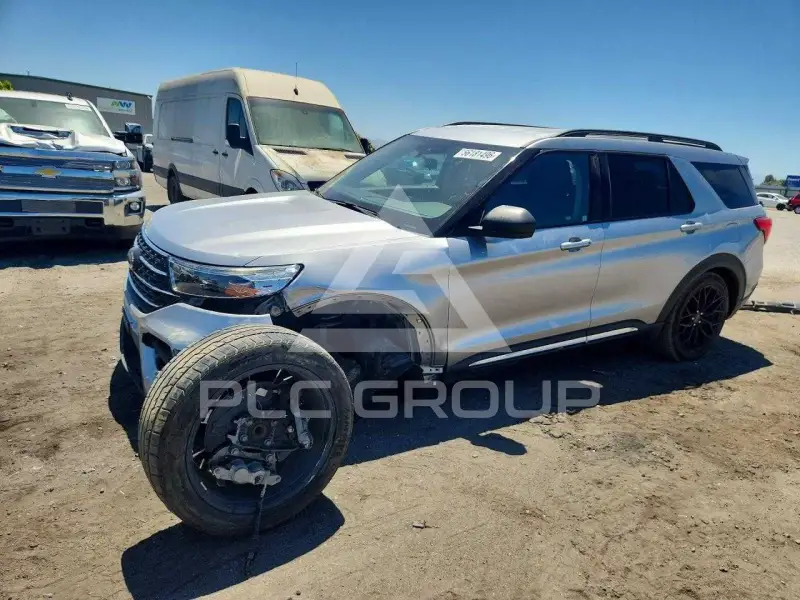 2020 Ford EXPLORER photo