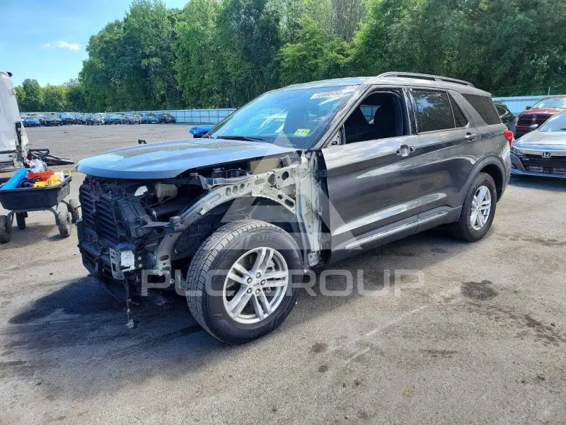 2020 Ford EXPLORER photo