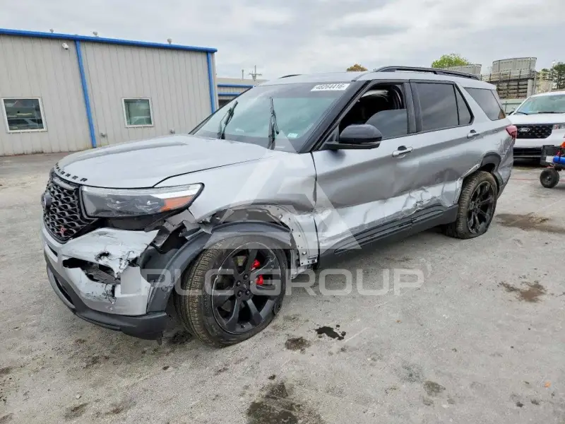 2020 Ford EXPLORER photo