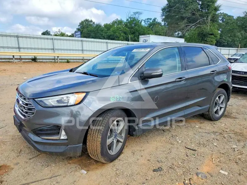 2020 Ford EDGE photo