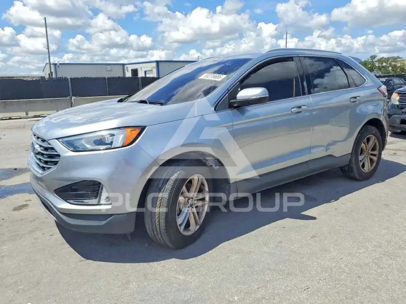 2020 Ford EDGE photo