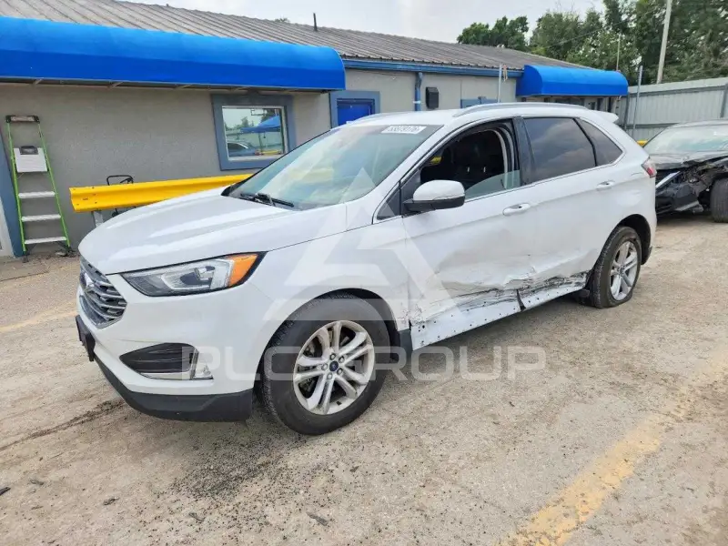 2020 Ford EDGE photo