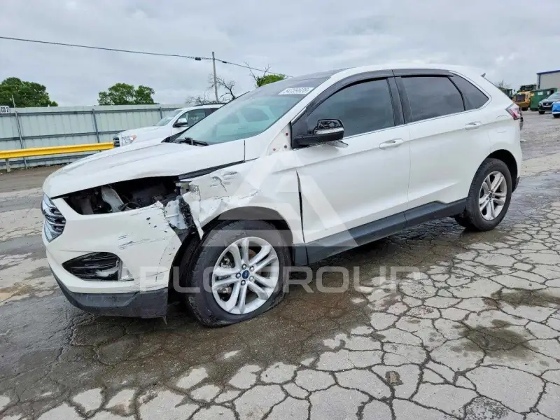 2020 Ford EDGE photo