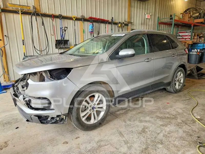 2020 Ford EDGE photo