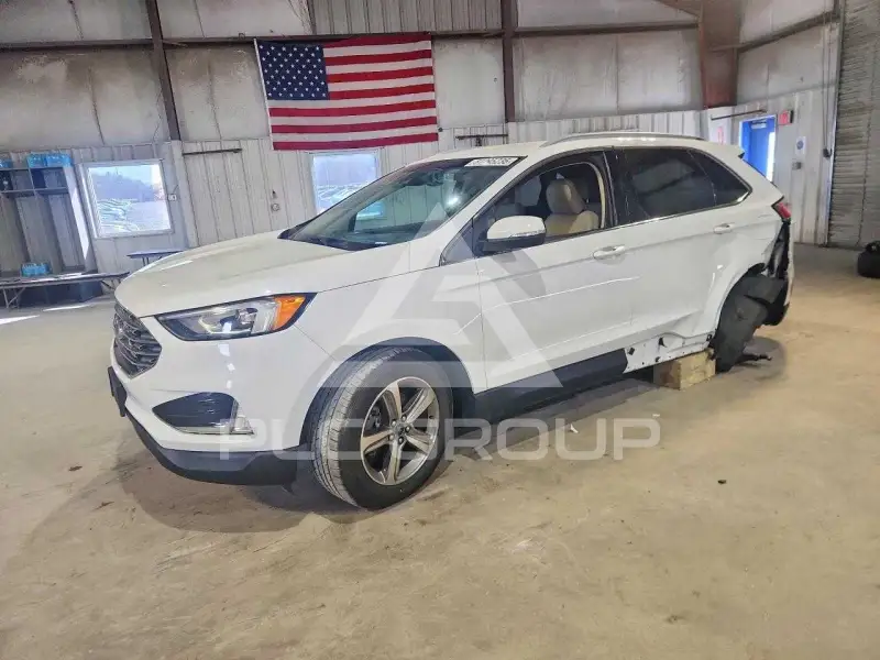 2020 Ford EDGE photo