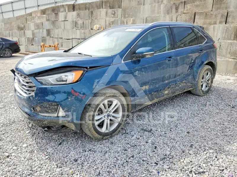 2020 Ford EDGE photo