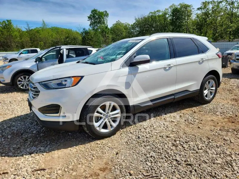 2020 Ford EDGE photo