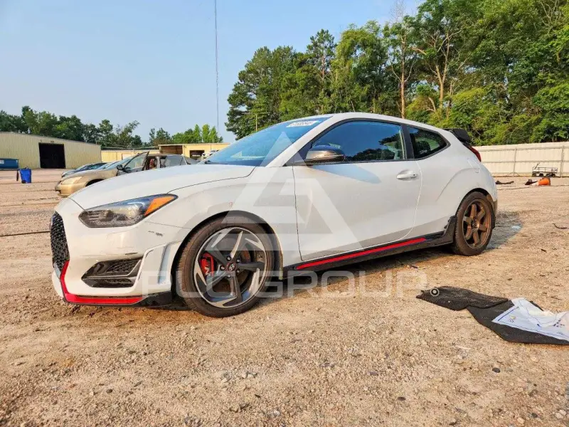 2020 Hyundai Veloster photo