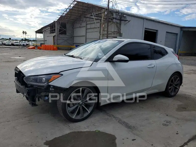 2020 Hyundai Veloster photo