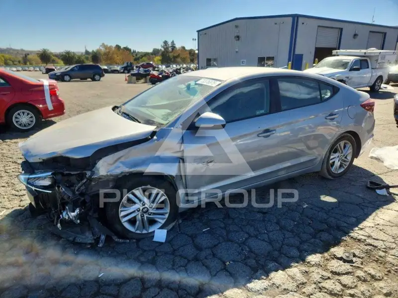 2020 Hyundai Elantra фото
