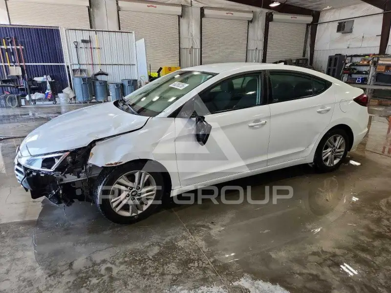 2020 Hyundai Elantra photo