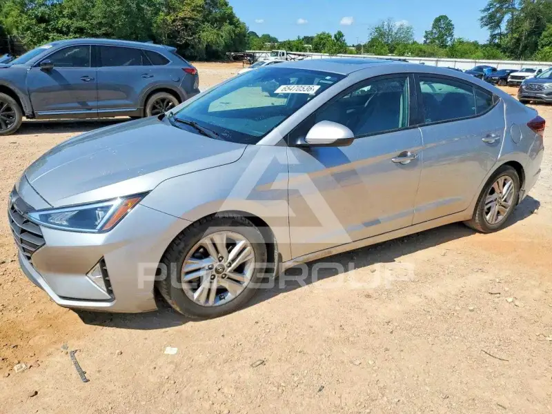 2020 Hyundai Elantra photo