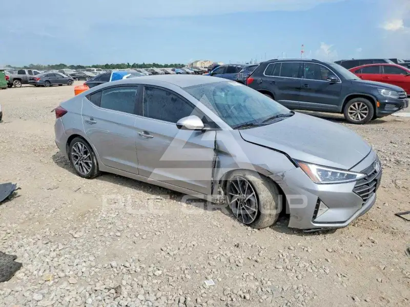 2020 Hyundai Elantra photo