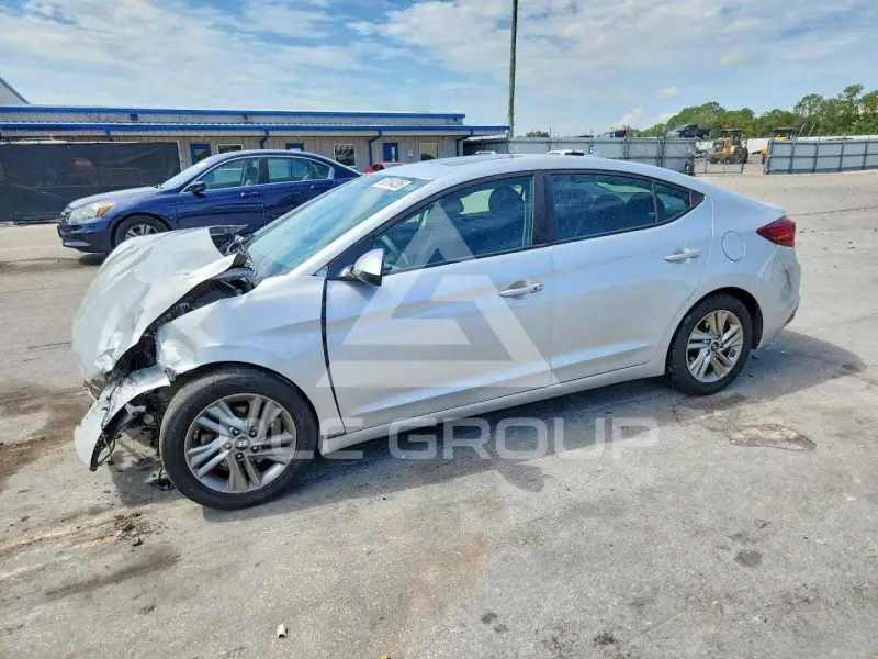 2020 Hyundai Elantra фото