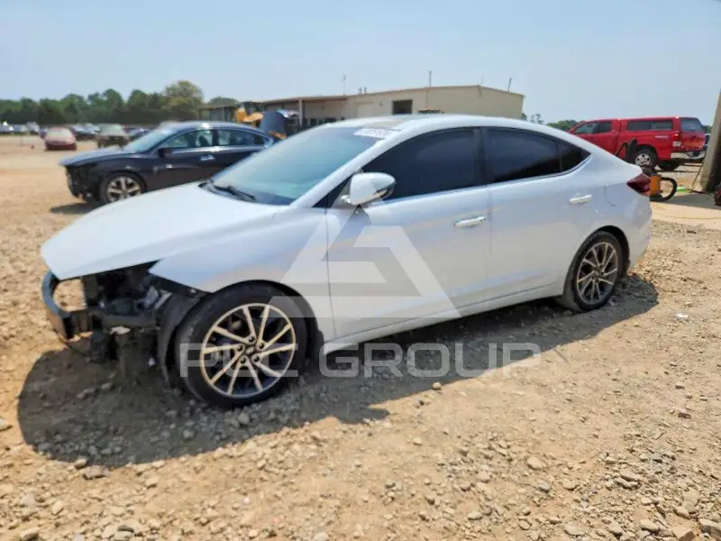 2020 Hyundai Elantra фото