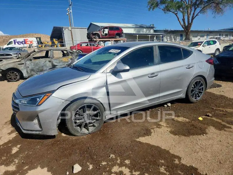 2020 Hyundai Elantra фото