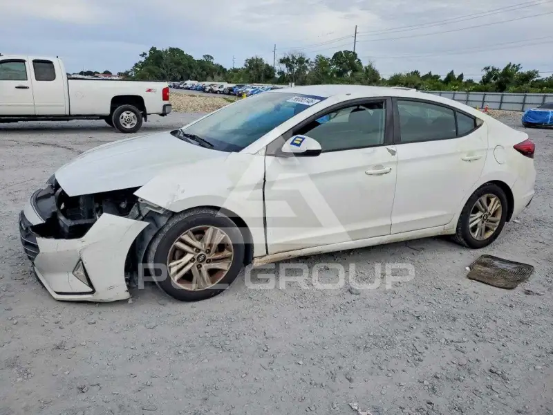2020 Hyundai Elantra фото