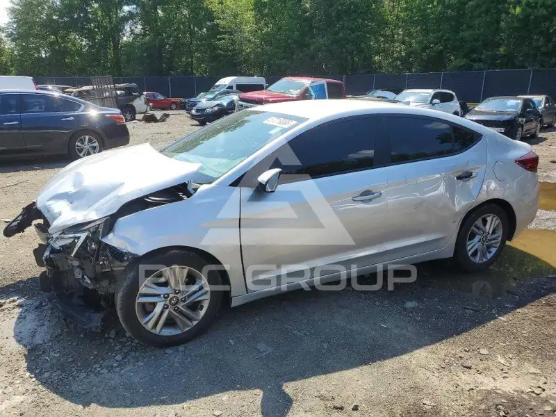 2020 Hyundai Elantra photo