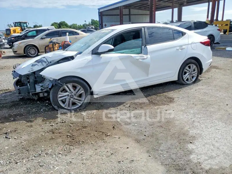 2020 Hyundai Elantra фото
