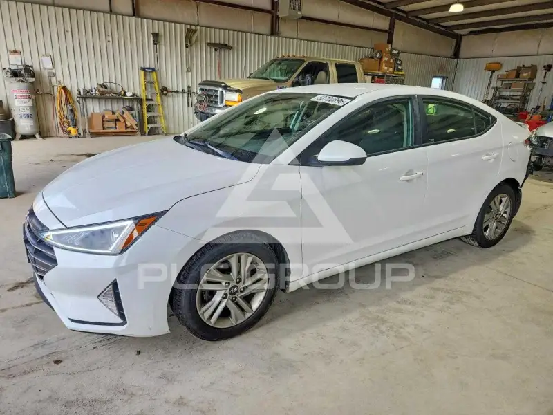 2020 Hyundai Elantra photo