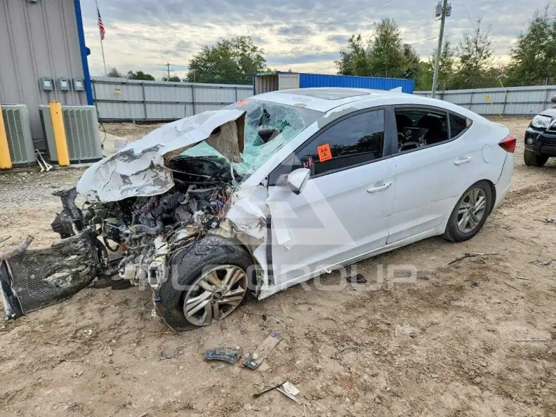 2020 Hyundai Elantra photo