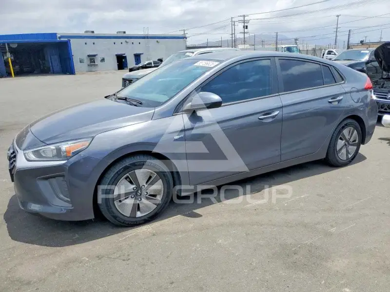 2020 Hyundai Ioniq photo