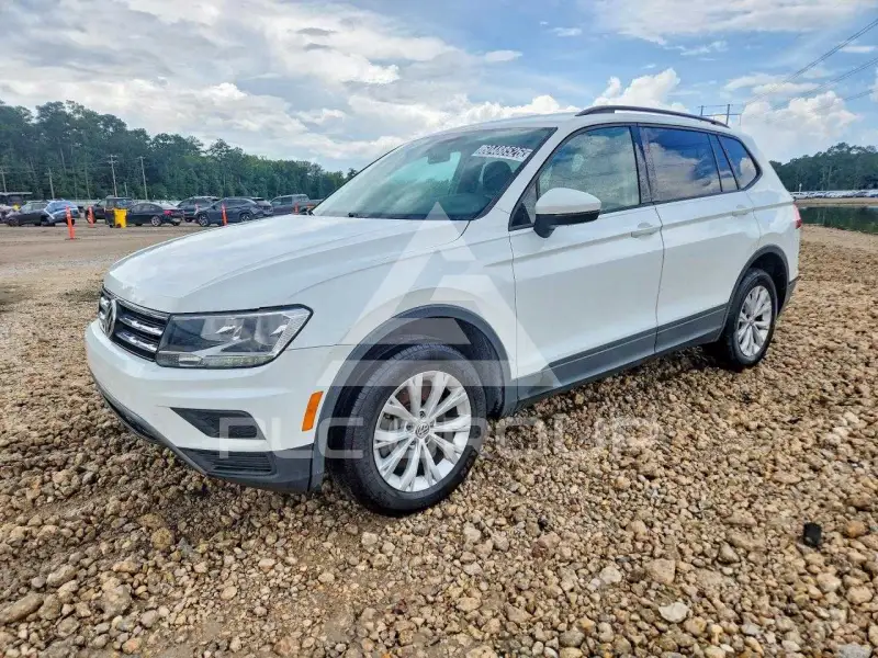 2020 Volkswagen Tiguan photo