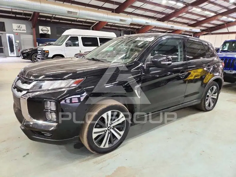 2021 Mitsubishi OUTLANDER photo