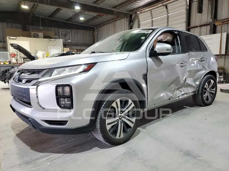 2021 Mitsubishi OUTLANDER фото