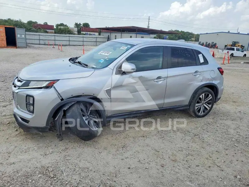 2021 Mitsubishi OUTLANDER photo