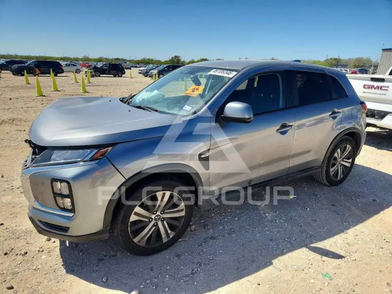 2021 Mitsubishi OUTLANDER photo