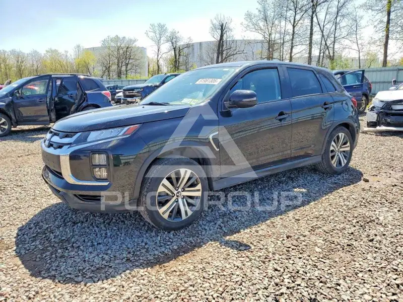 2021 Mitsubishi OUTLANDER photo