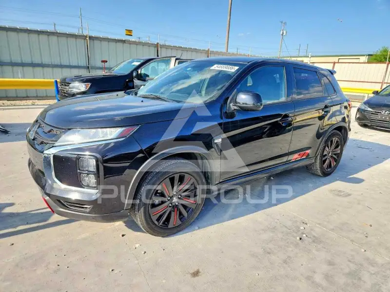 2021 Mitsubishi OUTLANDER photo
