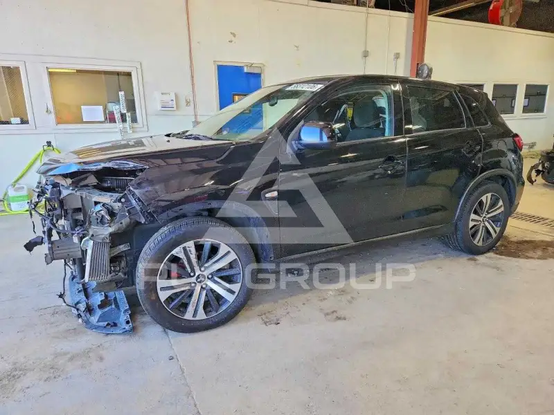 2021 Mitsubishi OUTLANDER photo