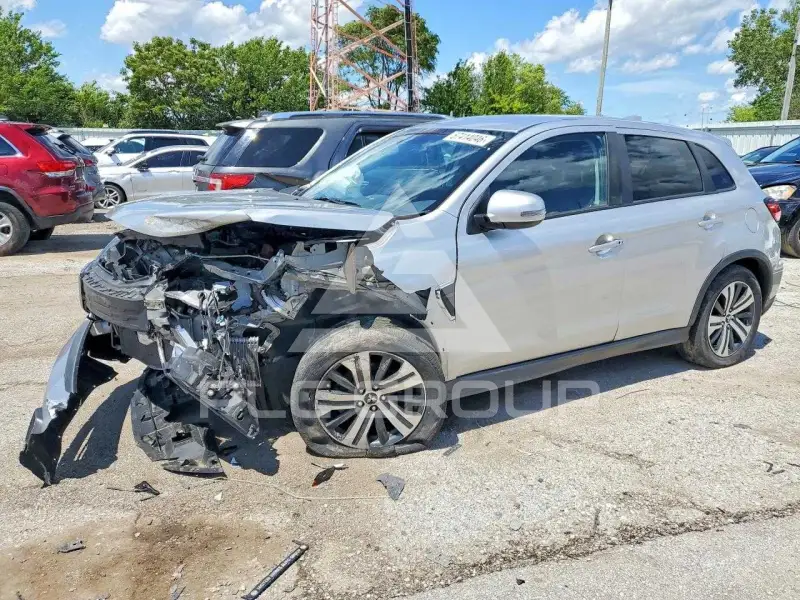 2021 Mitsubishi OUTLANDER photo