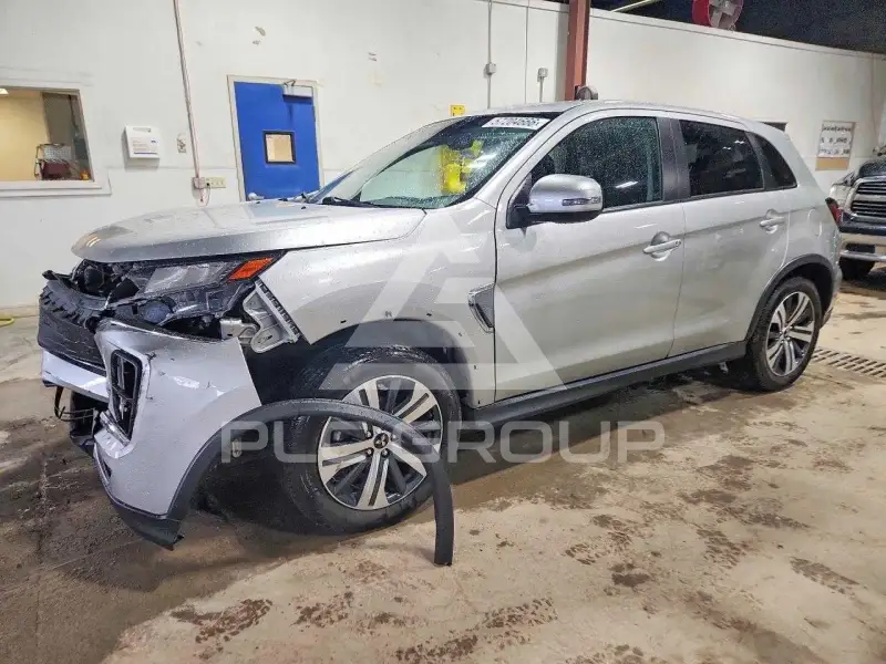 2021 Mitsubishi OUTLANDER photo