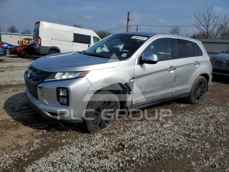 2021 Mitsubishi OUTLANDER photo