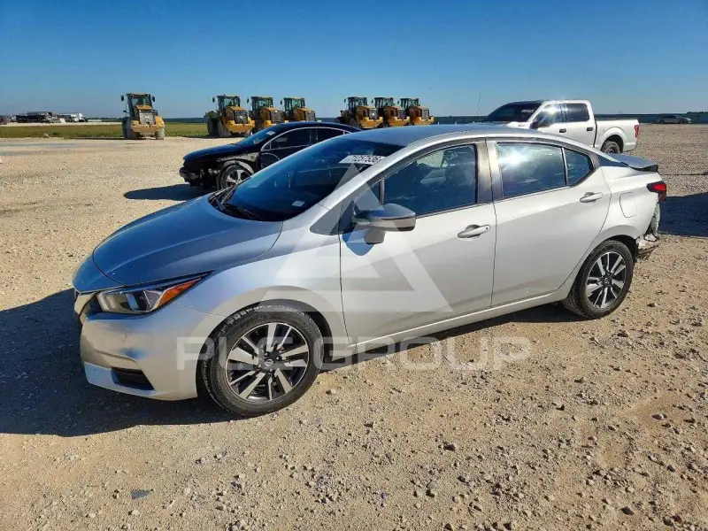 2021 Nissan VERSA фото