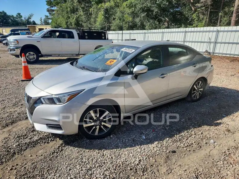 2021 Nissan VERSA photo