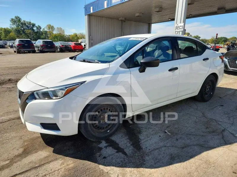 2021 Nissan VERSA фото