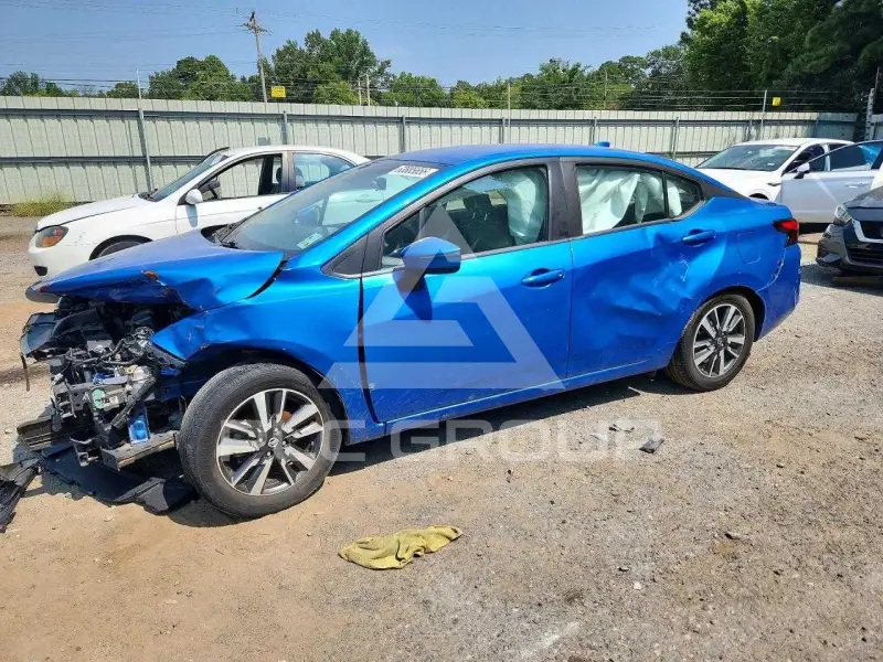 2021 Nissan VERSA фото