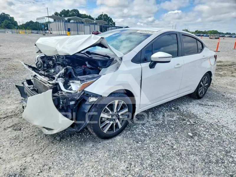 2021 Nissan VERSA фото